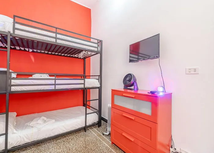 Genova La Fortuna Roomy Apt & Panoramic Balcony
